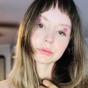 Meet your Posher, Ava